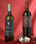 Descubre el &nbsp;Gusto del vino Italiano con vinos tinto Primitivo Latias, Imperium Chardonnay, Negroamaro, Irenico Salice Salentino, Bocciolo Novello, Solice Rosato, Partemio Malvasia Bianca... Lomazzi & Sarli siembra, cosecha la uva propia en nuestro vi�edos ubicados en Latiano Brindisi (Puglia) con 108 hectareas (1.080.000 m2) y mas de 5000 - 6000 plantas de uva por hectarea... Cada estacion estudiamos y seleccionamos las mejores uvas para servir a la Distribucion Mundial de Vinos de Alta Calidad