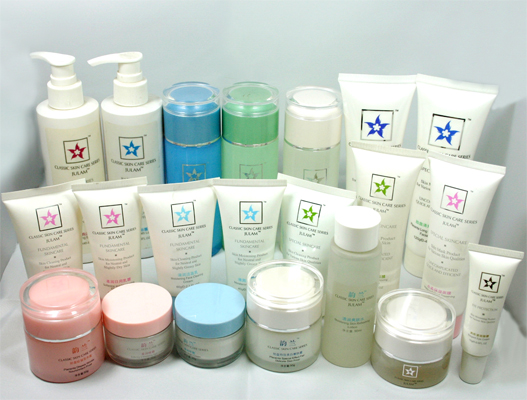 Skin care treatment by day and night, body care creams, antiage cosmetics, and more Chinese luxury beauty care cosmetics manufacturing suppliers, high quality cosmetics and certified ISO 9001 process antiage creams collection, skin care products, body creams for day and night treatment. Chinese cosmetics manufacturing vendors to the USA wholesale suppliers, European distributors, Latin America vendors and business to business skin care companies in the world